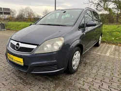 Blau Gebraucht 2006 Opel Zafira Edition Van / Kleinbus | 1.990 € (Fairer Preis)