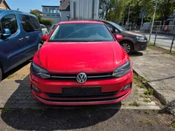Rot Gebraucht 2018 VW Polo Highline Limousine | 9.900 €