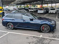 Blau Gebraucht 2022 BMW 330 Kombi | 35.500 € (Fairer Preis)