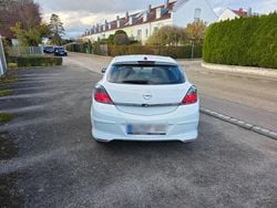 Weiß Gebraucht 2009 Opel Astra GTC OPC Coupé | 2.400 € (Fairer Preis)