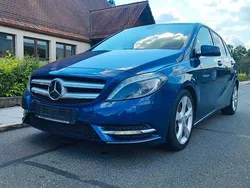 Blau Gebraucht 2012 Mercedes B220 Van / Kleinbus | 8.200 €