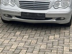 Grau Gebraucht 2006 Mercedes C180 Limousine | 2.600 € (Superpreis)