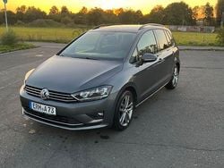 Grau Gebraucht 2017 VW Golf Sportsvan Sound Van / Kleinbus | 13.499 € (Guter Preis)