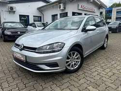 Reflexsilber metallic Gebraucht 2018 VW Golf VII Kombi | 9.849 € (Fairer Preis)