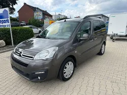 Braun Gebraucht 2016 Citroën Berlingo SELECTION Van / Kleinbus | 5.900 € (Fairer Preis)