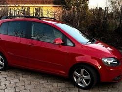 Rot Gebraucht 2008 VW Golf Plus United Van / Kleinbus | 4.799 € (Fairer Preis)