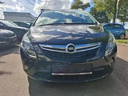 Schwarz Gebraucht 2015 Opel Zafira Tourer Innovation Van / Kleinbus | 9.200 € (Fairer Preis)