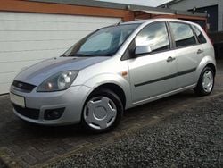 Grau Gebraucht 2007 Ford Fiesta Kleinwagen | 1.500 € (Guter Preis)