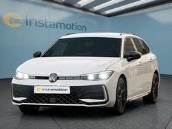 Weiß Neu 2025 VW Passat Kombi | 52.549 € (Teuer)