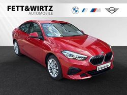 Melbourne rot metallic Gebraucht 2024 BMW 218 Sport Line Limousine | 28.480 € (Fairer Preis)