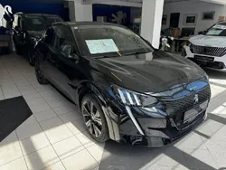 Schwarz Gebraucht 2024 Peugeot e-208 GT Kleinwagen | 34.900 €