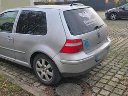 Silber Gebraucht 2003 VW Golf IV Kleinwagen | 4.500 €