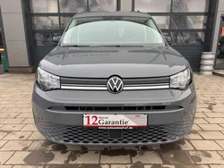 Grau Gebraucht 2024 VW Caddy Van / Kleinbus | 33.999 € (Fairer Preis)