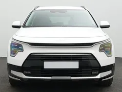Snow white pearl Gebraucht 2025 Kia Niro Spirit SUV | 36.980 € (Guter Preis)