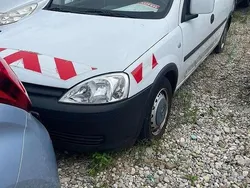 Casabl/arctic/eisweiss/kaolin Gebraucht 2006 Opel Combo Van / Kleinbus | 1.600 € (Superpreis)
