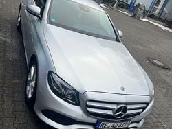 Silber Gebraucht 2017 Mercedes E200 Avantgarde Limousine | 17.700 € (Fairer Preis)