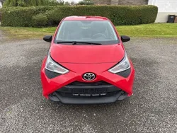 Rot Gebraucht 2020 Toyota Aygo Kleinwagen | 8.890 € (Fairer Preis)