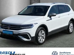 Weiß Gebraucht 2024 VW Tiguan Allspace Life SUV | 39.890 € (Fairer Preis)