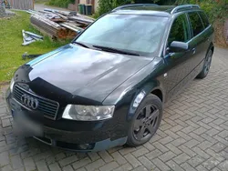 Schwarz Gebraucht 2002 Audi A4 Kombi | 2.500 € (Teuer)