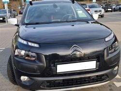 Schwarz Gebraucht 2016 Citroën C4 Cactus PureTech Kleinwagen | 8.888 € (Etwas zu teuer)