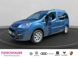 Blau Gebraucht 2018 Citroën Berlingo Shine Van / Kleinbus | 15.975 € (Teuer)