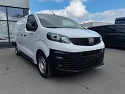 Weiss Gebraucht 2022 Fiat Scudo Basis Van / Kleinbus | 23.849 € (Fairer Preis)