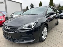 Schwarz Gebraucht 2020 Opel Astra Edition Kombi | 10.900 € (Fairer Preis)