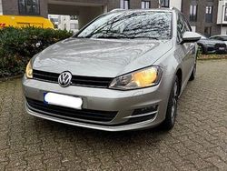 Silber Gebraucht 2015 VW Golf VII LOUNGE Kombi | 11.399 € (Etwas zu teuer)