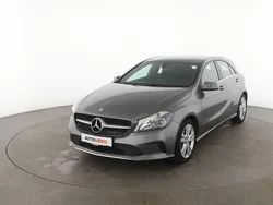 Grau Gebraucht 2015 Mercedes A180 Urban Limousine | 14.360 € (Fairer Preis)