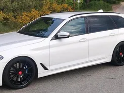 Weiß Gebraucht 2018 BMW 540 M Performance Kombi | 37.999 €