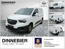 Weiß Gebraucht 2022 Opel Combo Edition Van / Kleinbus | 17.490 € (Fairer Preis)