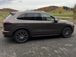 Braun Gebraucht 2013 Porsche Cayenne Turbo SUV | 16.900 €