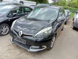Sternenschwarz Gebraucht 2015 Renault Grand Scénic III Bose Edition Van / Kleinbus | 3.900 € (Guter Preis)