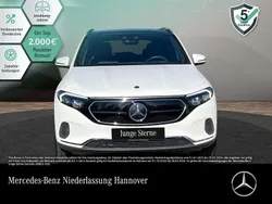 Polarweiß Gebraucht 2021 Mercedes EQA250 Electric Art SUV | 31.990 € (Fairer Preis)