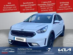 Snow white pearl Gebraucht 2017 Kia Niro Vision SUV | 12.950 € (Guter Preis)