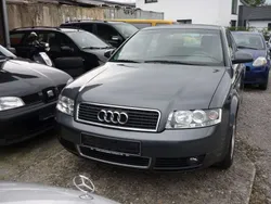 Grau Gebraucht 2003 Audi A4 Limousine | 895 € (Superpreis)