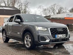 Grau Gebraucht 2018 Audi Q2 Sport SUV | 18.490 € (Etwas zu teuer)