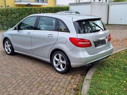 Silber Gebraucht 2012 Mercedes B180 Van / Kleinbus | 9.950 € (Guter Preis)