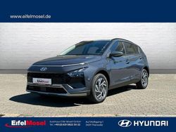 Aurora grey / met Gebraucht 2023 Hyundai Bayon Select SUV | 22.460 € (Teuer)