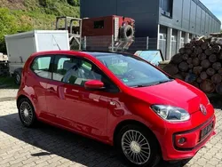 Rot Gebraucht 2012 VW up! high up! Kleinwagen | 6.000 € (Fairer Preis)