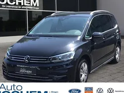 Schwarz Gebraucht 2024 VW Touran Highline Van / Kleinbus | 38.999 € (Teuer)