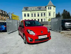 Hellrot Gebraucht 2011 Renault Twingo Kleinwagen | 2.900 € (Fairer Preis)