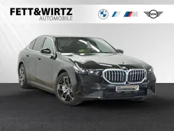 Saphirschwarz metallic Gebraucht 2024 BMW 550e Limousine | 69.900 € (Guter Preis)