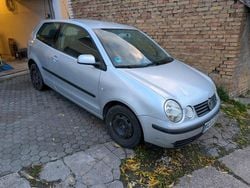 Silber Gebraucht 2002 VW Polo Kleinwagen | 750 € (Guter Preis)