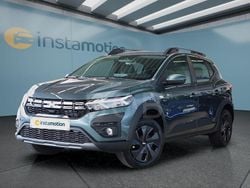 Grün Gebraucht 2025 Dacia Sandero Stepway Kleinwagen | 20.499 € (Etwas zu teuer)