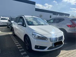 Weiß Gebraucht 2017 BMW 220 Advantage Kombi | 9.999 € (Guter Preis)