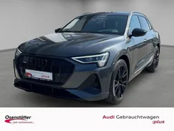 Grau Gebraucht 2022 Audi e-tron S-Line SUV | 59.870 €