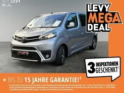 Bismutsilber metallic Gebraucht 2023 Toyota Proace Verso Plus Kombi | 36.999 € (Guter Preis)