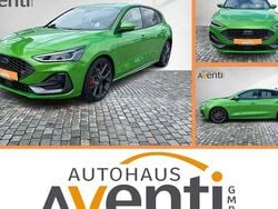 Grün Neu 2025 Ford Focus ST Limousine | 39.679 € (Guter Preis)