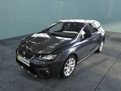 Grau Gebraucht 2024 Seat Ibiza FR Limousine | 17.790 € (Fairer Preis)